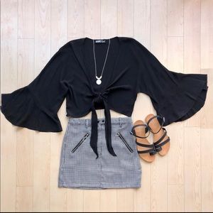 NWOT Pitaya Audrey 3+1 Crop Front Tie Top